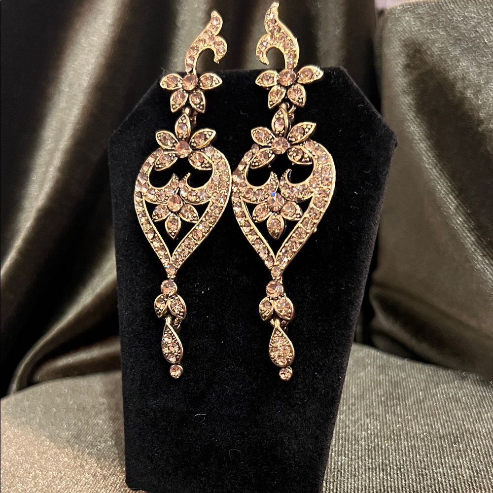 Elegant Gold rhinstone Drop Earrings - Picture 2 of 3